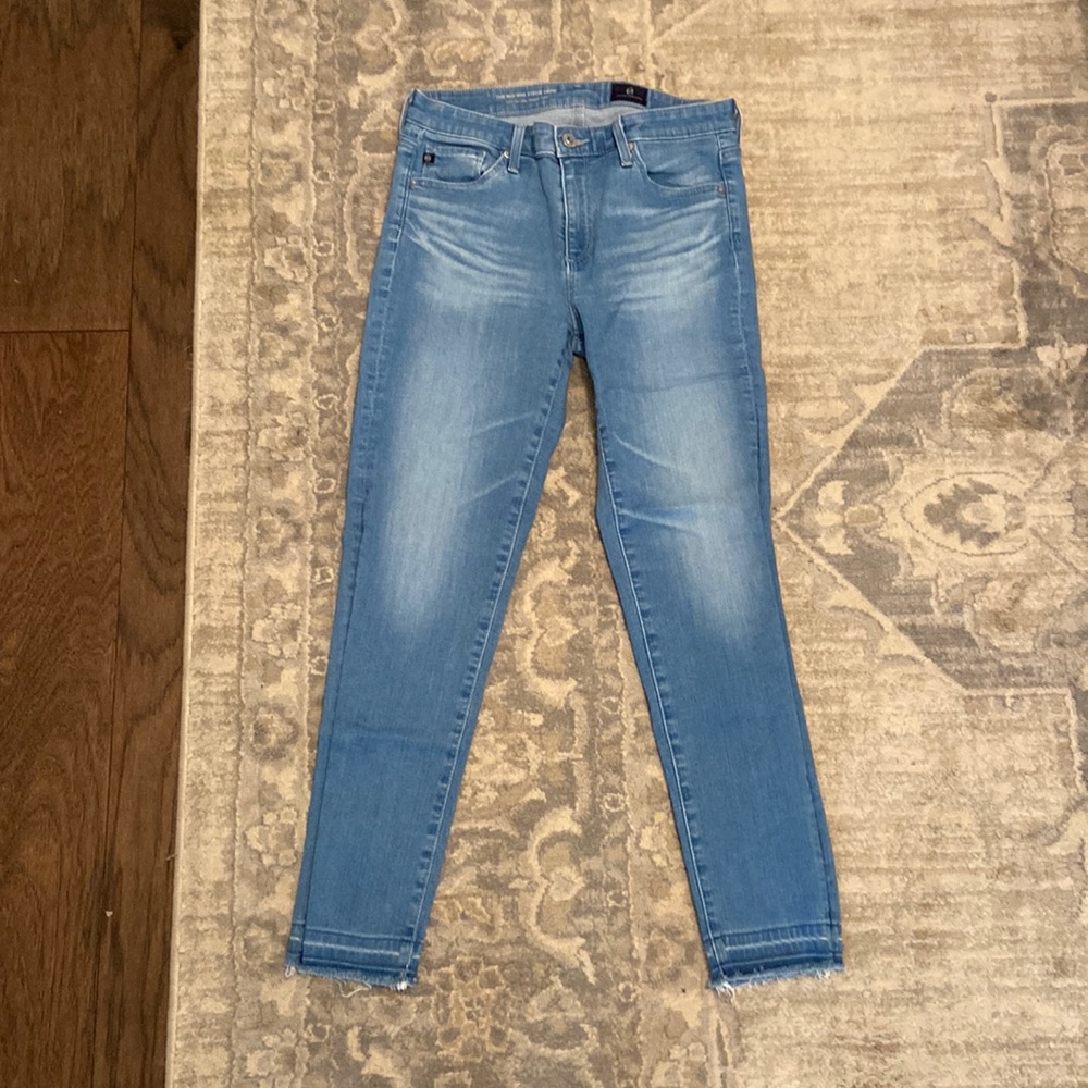 AG Mid Rise Stevie Capri Jean